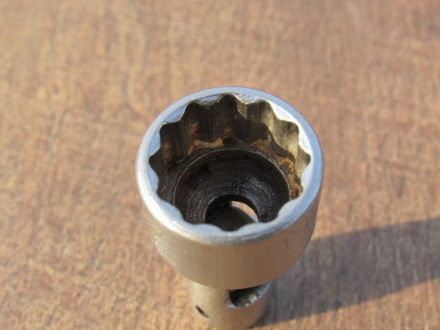 SNAP ON 9/16″ TMU181 1/4″ DRIVE 12 POINT SAE UNIVERSAL SWIVEL SOCKET UNDERLINE