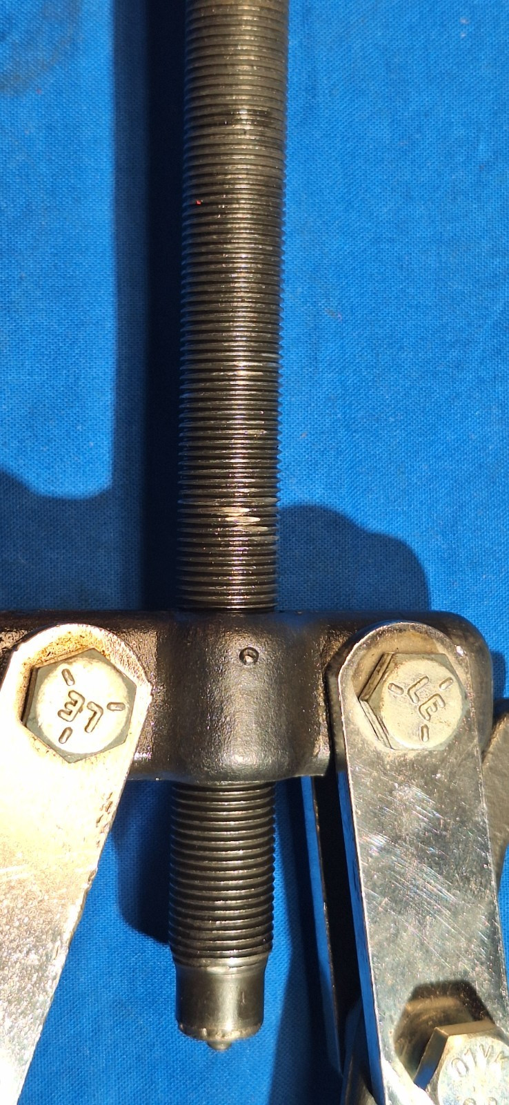 OTC T82T-6256-A Ford Rotunda 303-185 Cam gear puller for 4.9