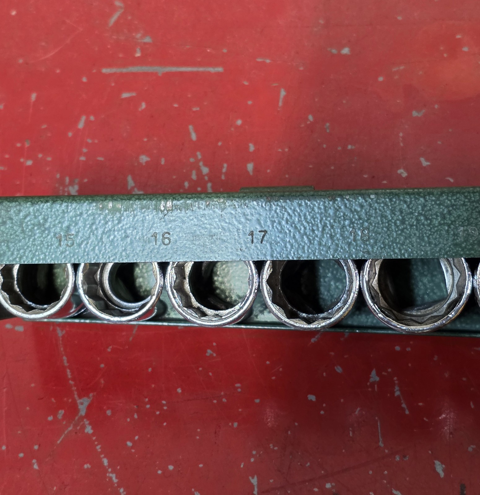 SK Tools 1/2″ Dr 13pc Metric Socket Set 12pt 15-20 22 24 26-28 30 32mm Vintage