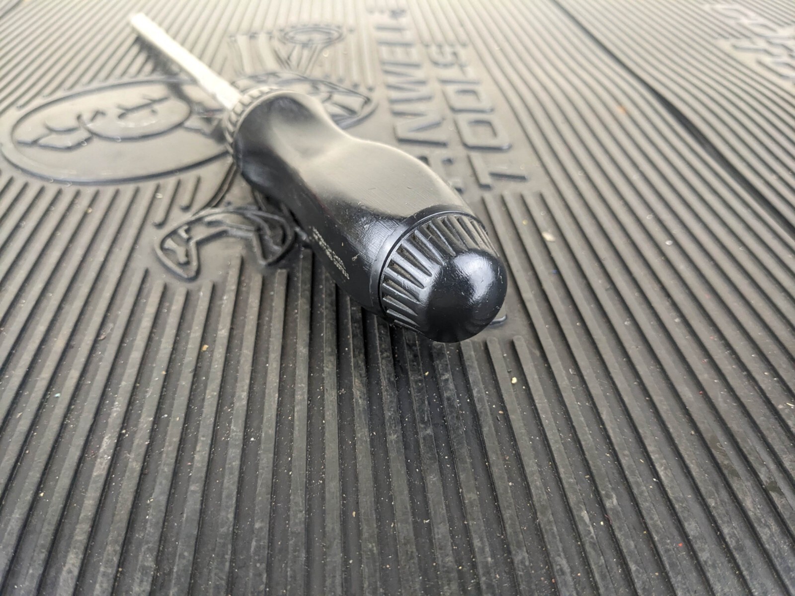 #aw307 Snap On Tools Ratcheting Magnetic Long Screwdriver Black SSDMR8