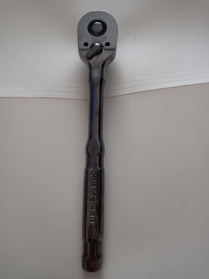 New Craftsman CMMT82113 1/2″ Dr Gunmetal Chrome 180 Tooth Quick Release Ratchet