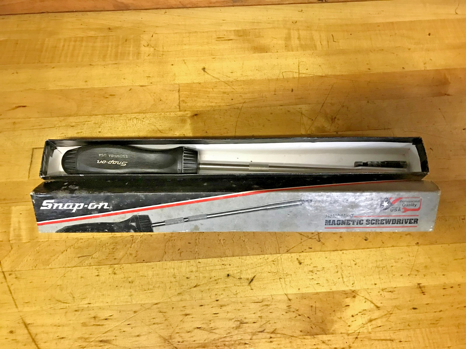 New Snap on SSDMR8A Ratcheting Magnetic Nos Screwdriver with Bits