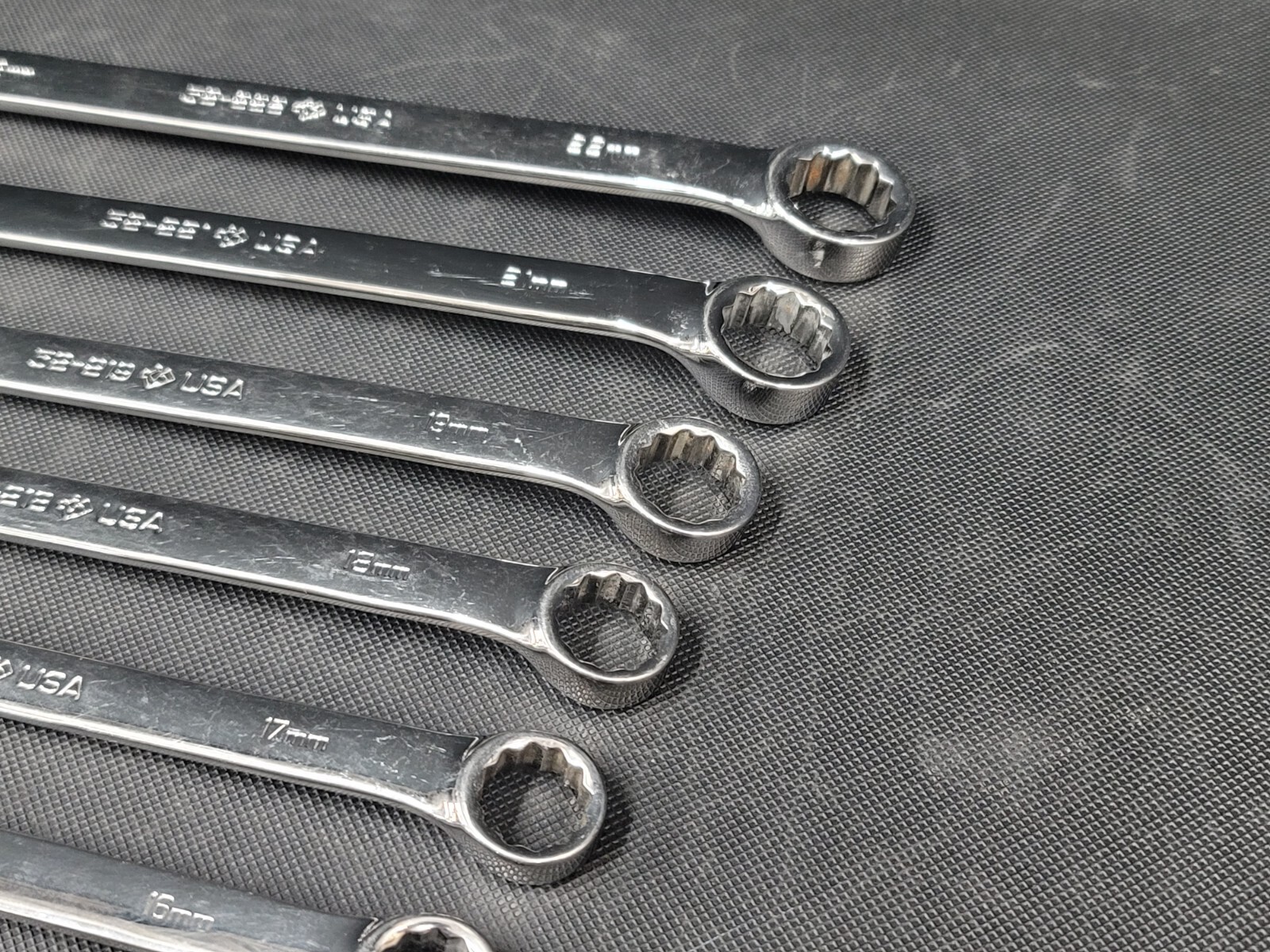 Armstrong Tools 15 pc 12 point Metric Combo Wrench Set 7-19mm & 21-22mm GMTK 52