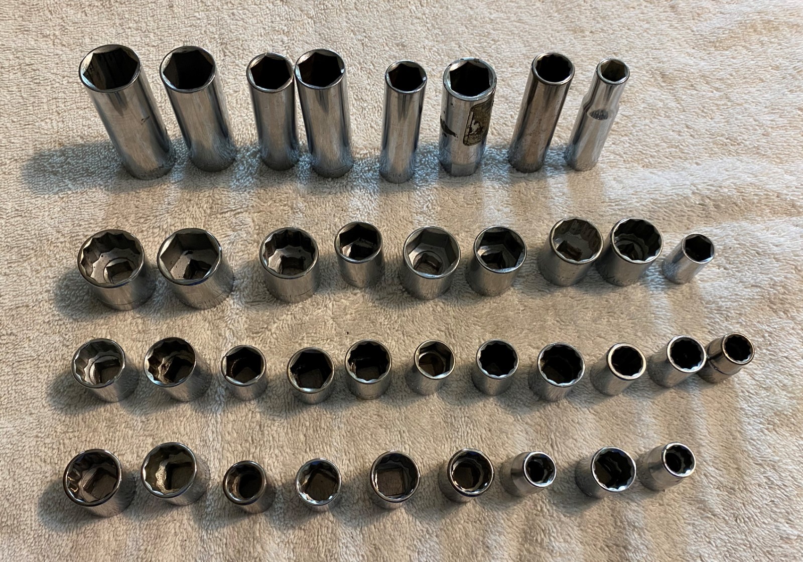 Lot of 37 – Craftsman 3/8″ Drive Assorted SAE Sockets, Made in USA