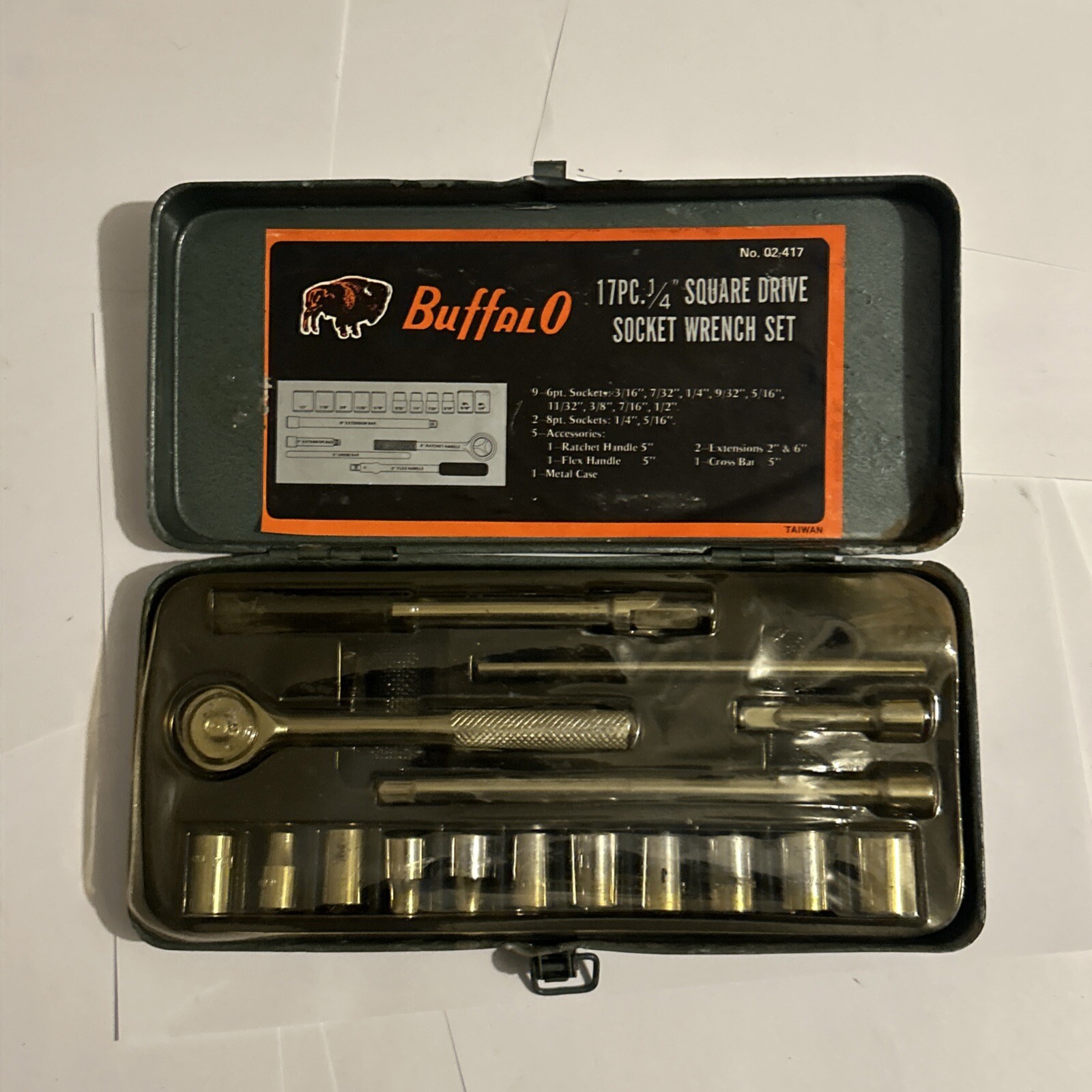 Vintage Buffalo Ratchet & Socket Set 17 Piece ¼» Drive & Metal Case
