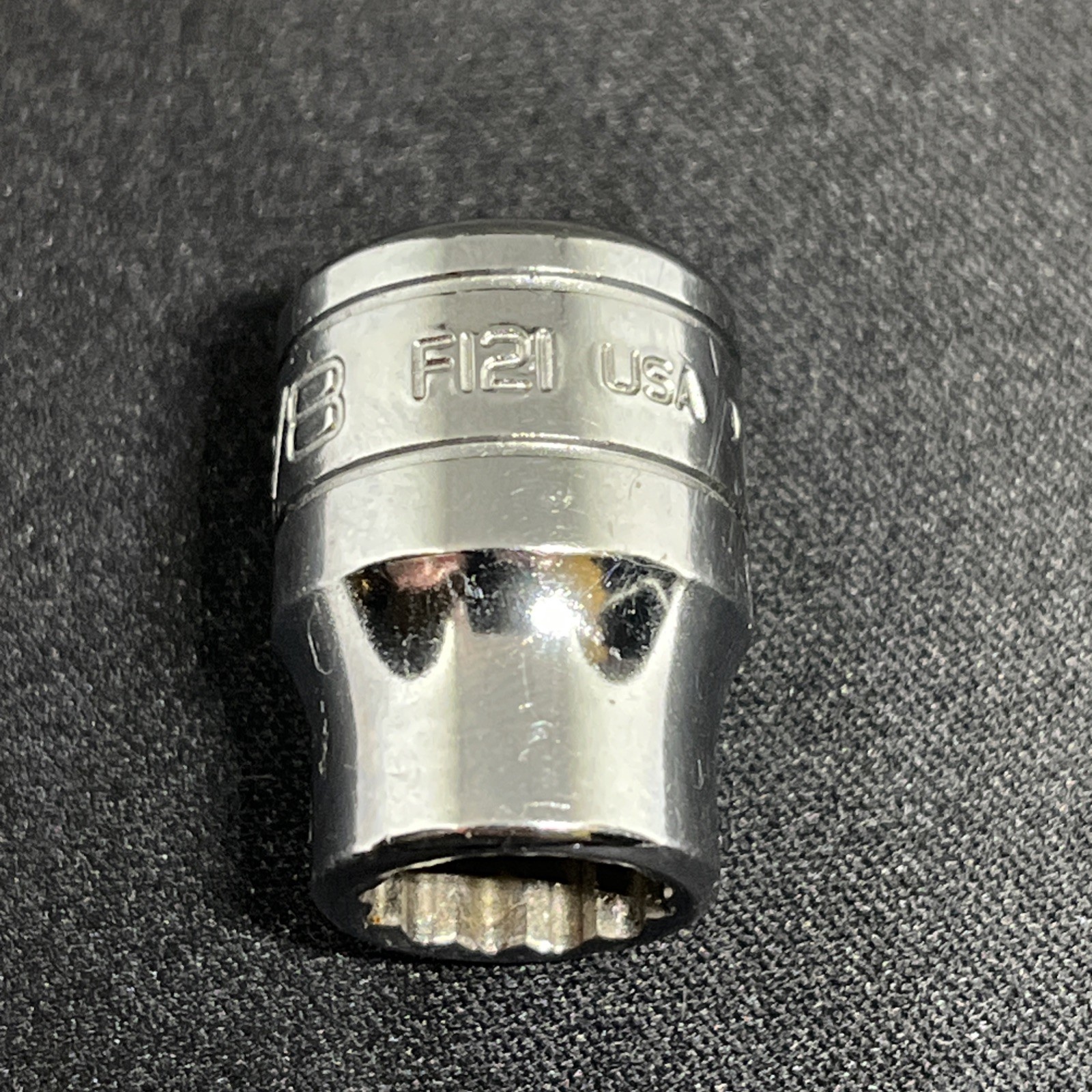 Snap-on Tools F121 3/8″ Drive 3/8″ SAE Shallow 12 Point Chrome Socket USA