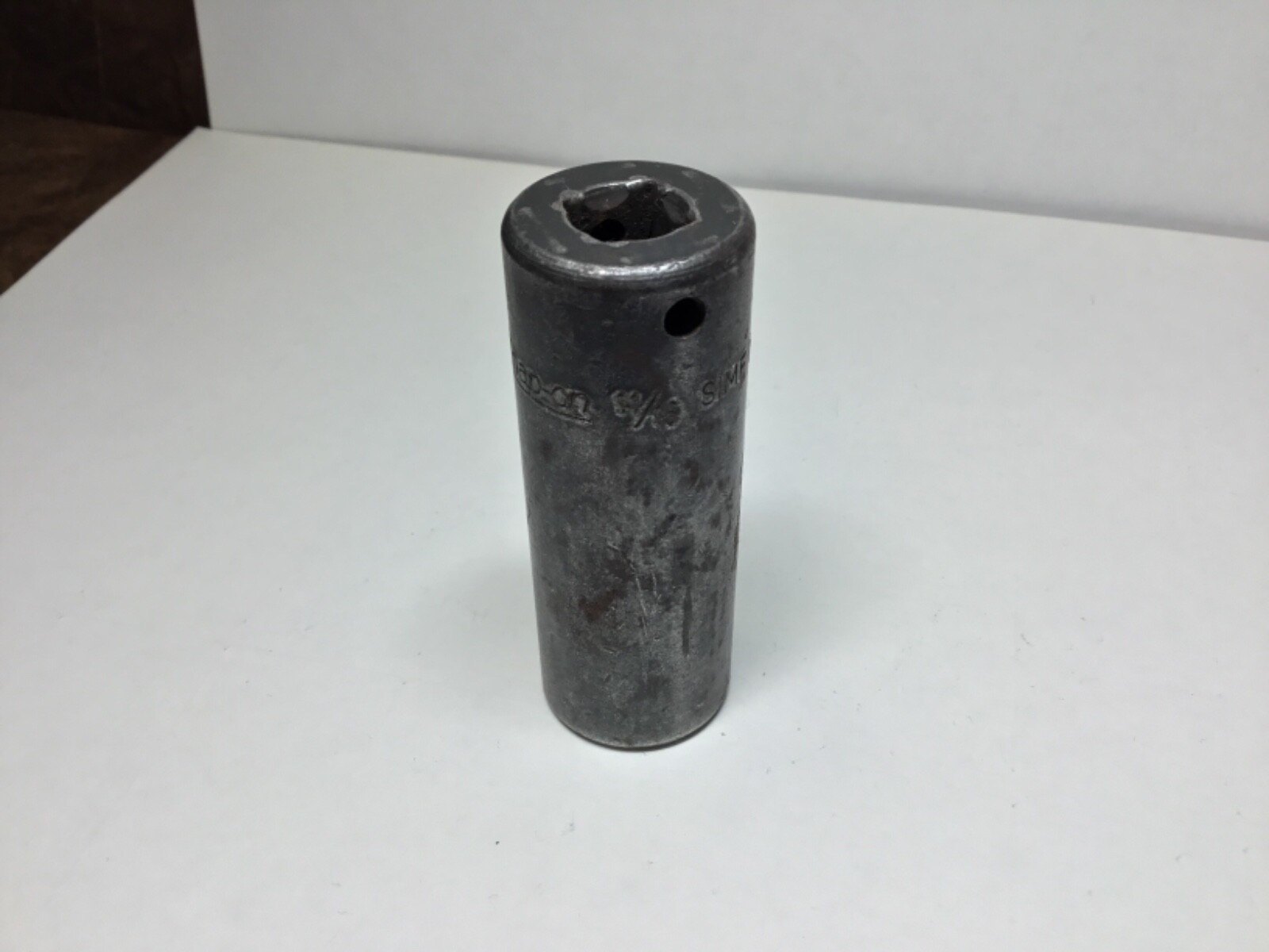 Snap-on Tools USA 3/8″ Drive 11/16″ SAE Deep 6 Point Impact Socket SIMF220 LO-P