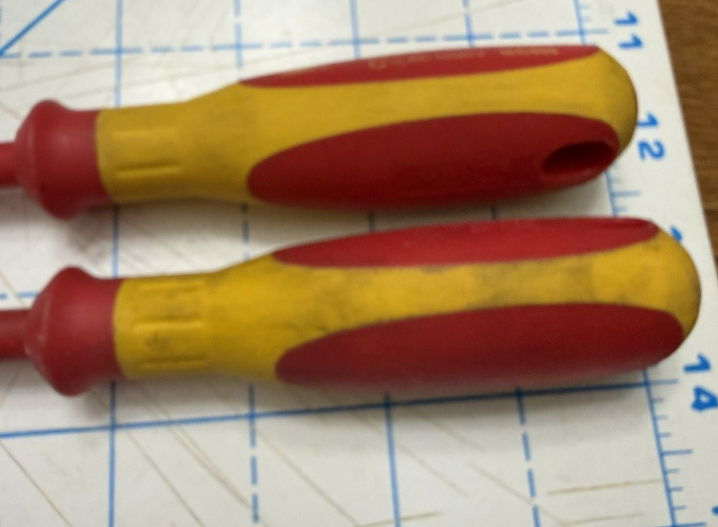 2 Matco Tools AC 1000v Insulated Phillip & SLOTTED Screwdriver IS84P2 & IS106