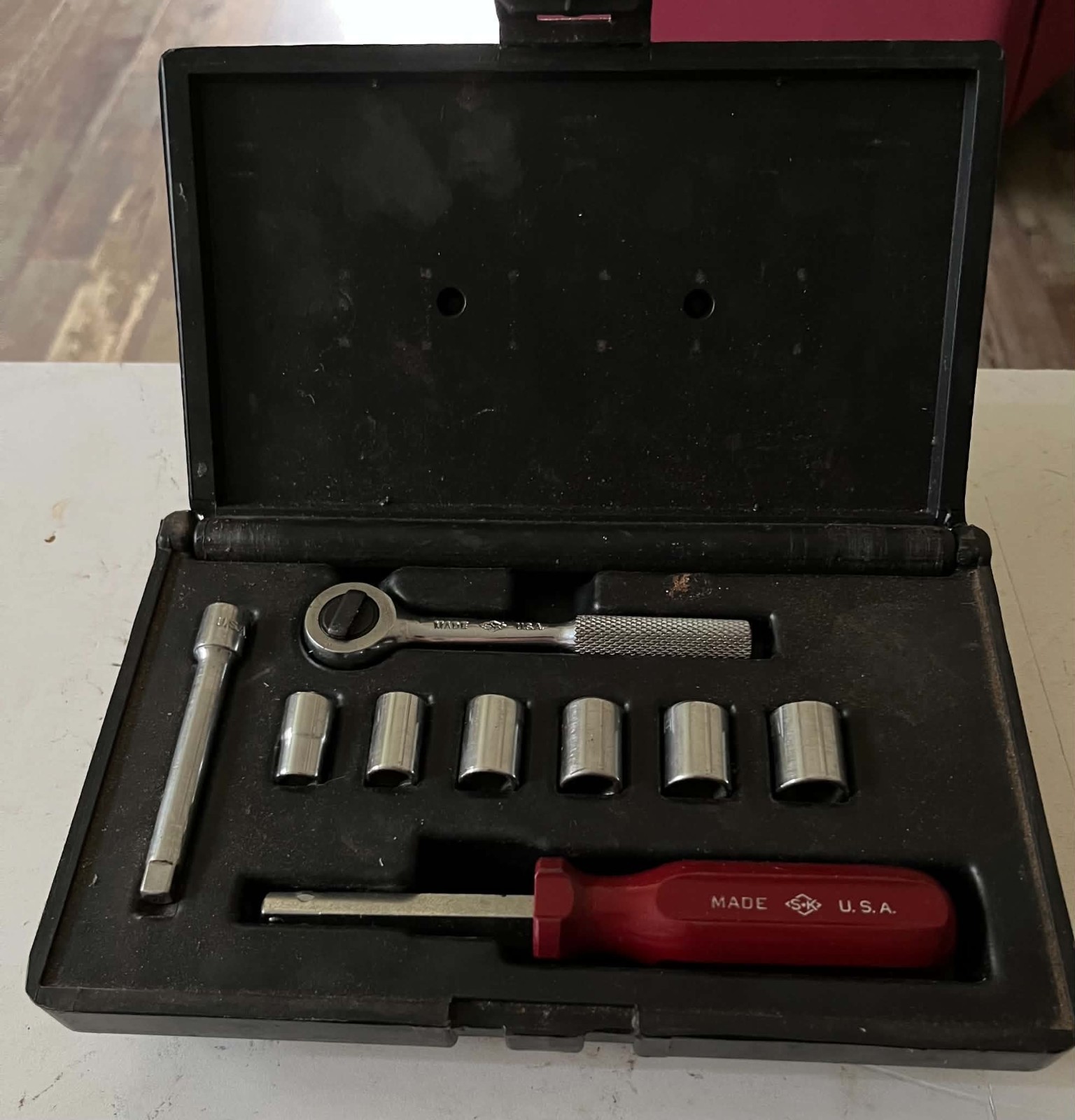 Rare SK Diamond Logo 1/4” Driver Ratchet Socket Set Rare Red Metric 7-12mm