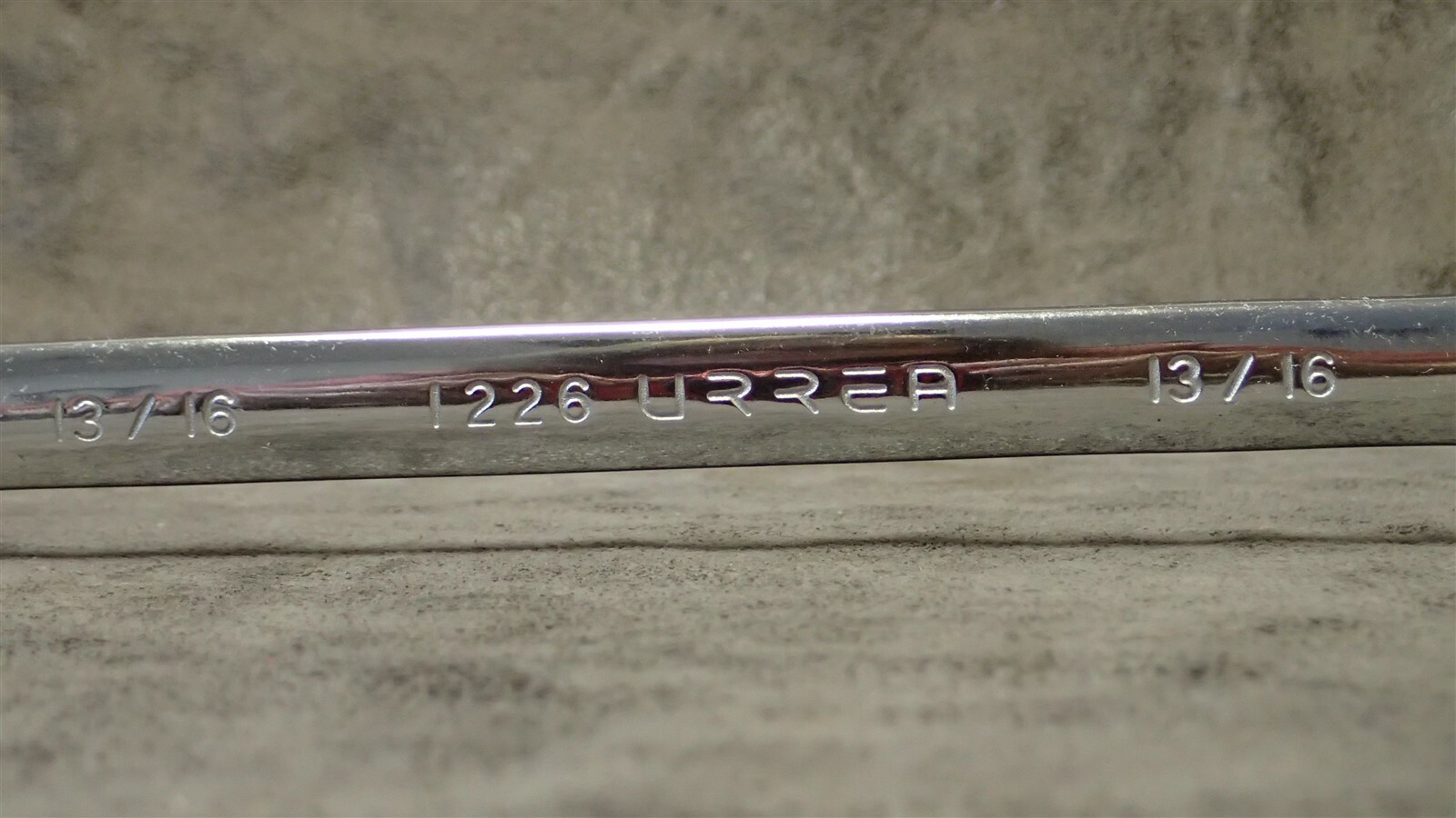 1226 URREA 13/16″ / 20.6mm Combination Wrench 12-pt 10-3/4″ OAL (BN225)