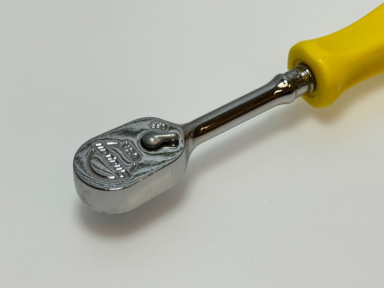 Snap-on Tools USA 1/4″ Drive CLASSIC YELLOW Hard Grip Handle Ratchet – THLD72Y