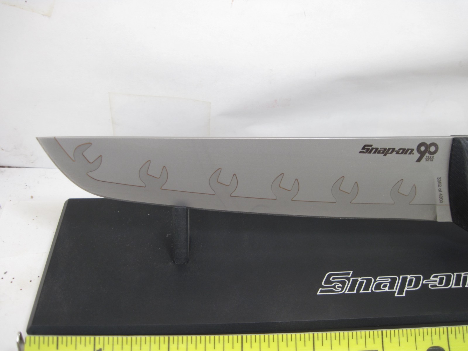 Snap On 90th Anniversary Limited Edition Composite Blade Knife W/Stand NEW