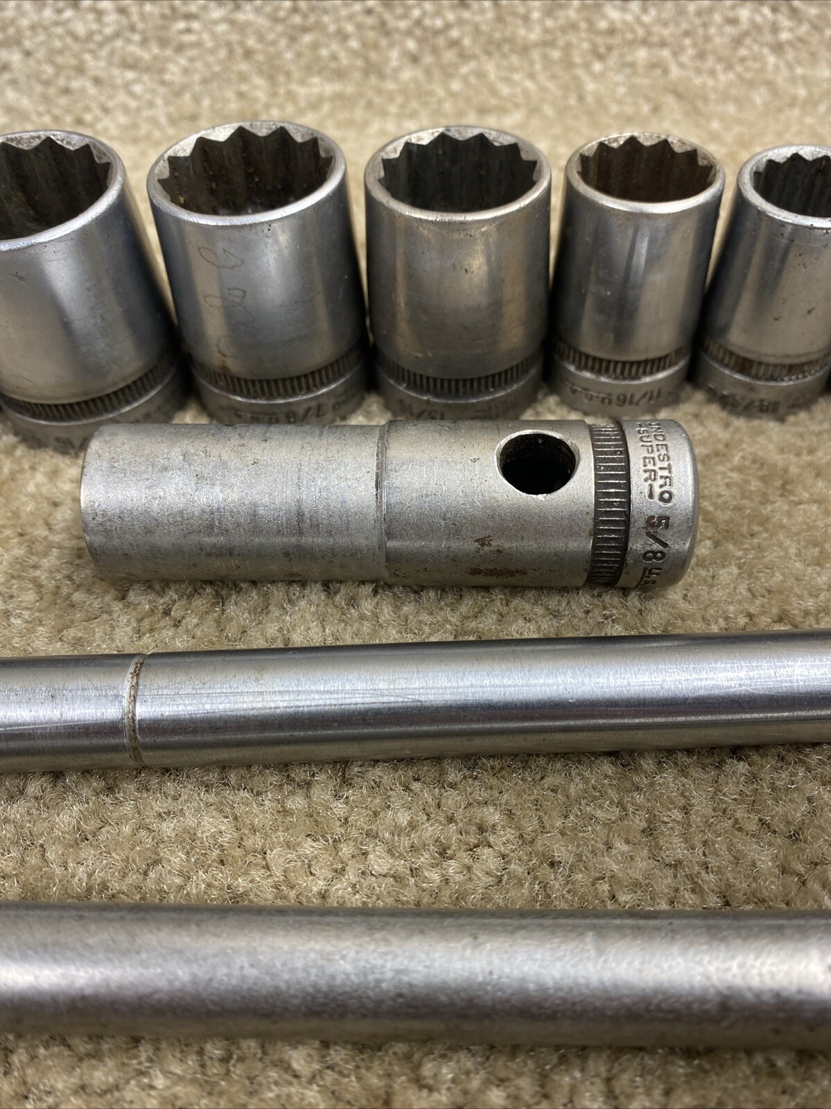 INDESTRO SAE 15 Pc.1/2 Socket Set w/Penens 1/2 Ratchet Vintage
