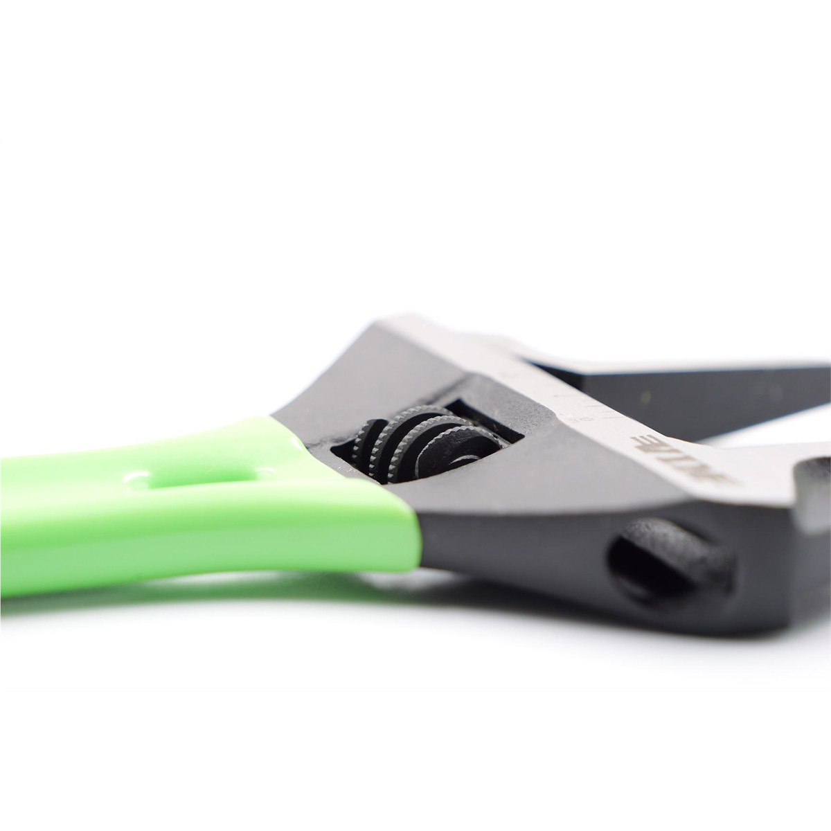 VIM Tools 5» STUBBY ADJUSTABLE WRENCH W/ 1» JAW OPENING