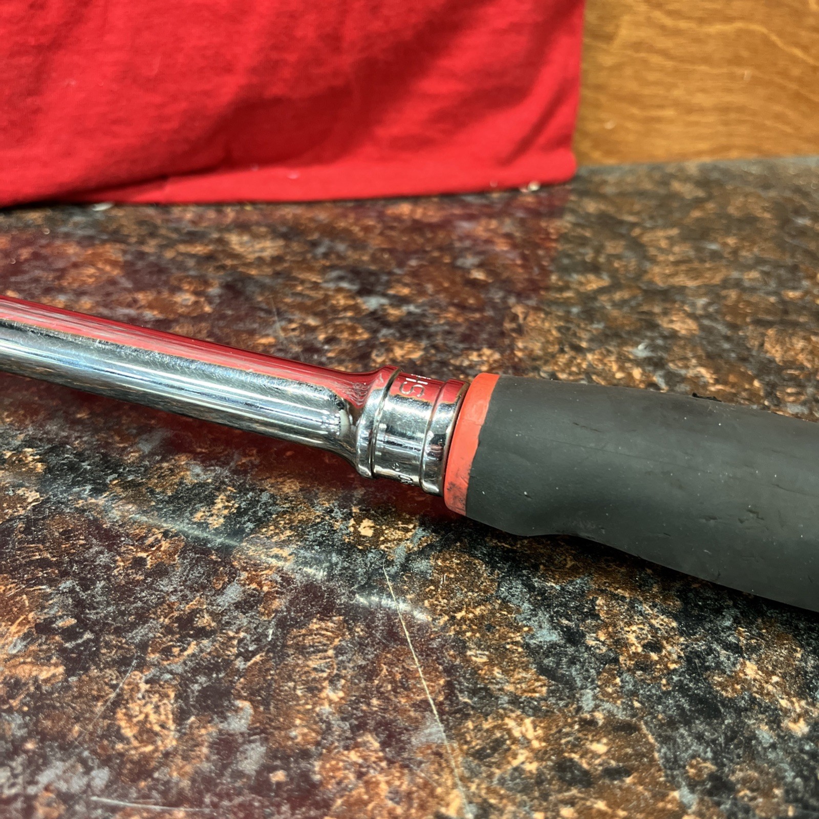 Snap-On SHL80A 1/2″ Drive Soft Grip Long Handle Ratchet (Red) – (LOOK)