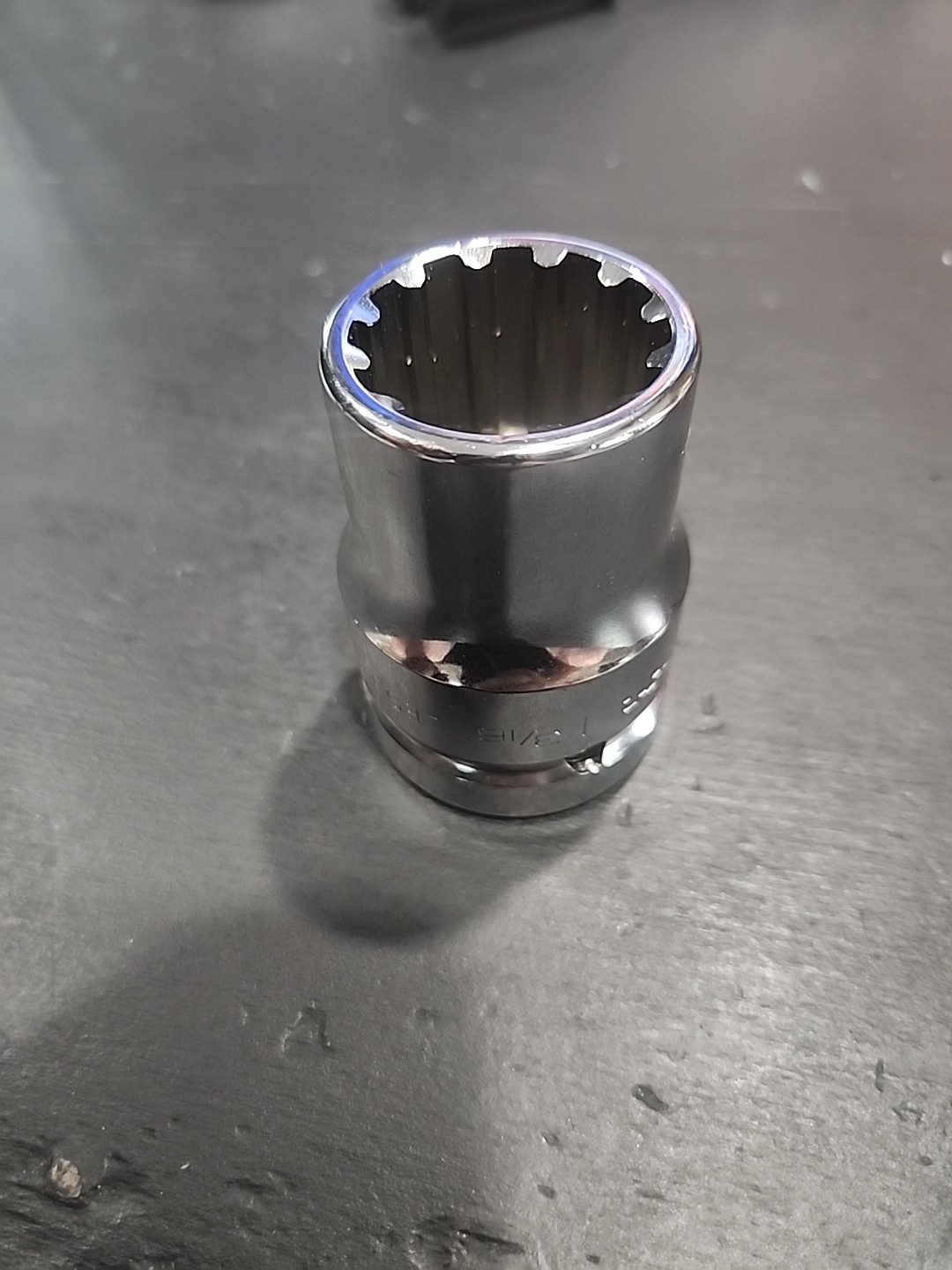 Snapon 1″ Drive SAE #38, 1-3/16″ Hex, Shallow Spline Socket LES383B