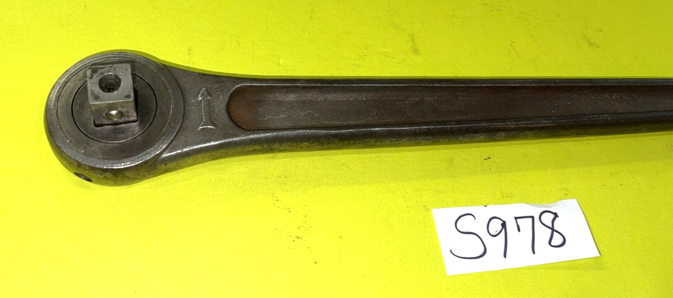CORNWELL TOOLS VINTAGE 3/4 DRIVE RATCHET 20 INCH HAS ON OFF PUSH TYPE NUB