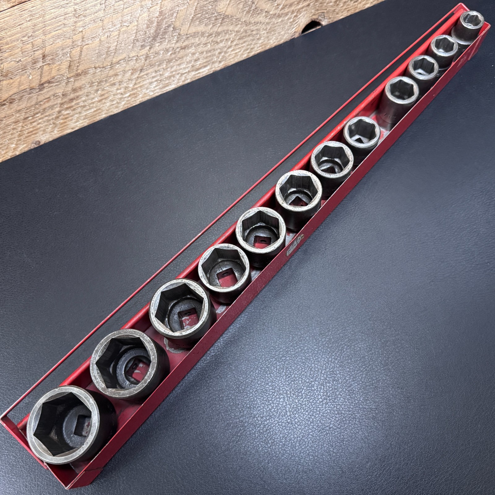 MAC Tools USA SVP156TR 1/2 Drive 6PT SAE Impact Socket Set in VT18 Tray (less 3)
