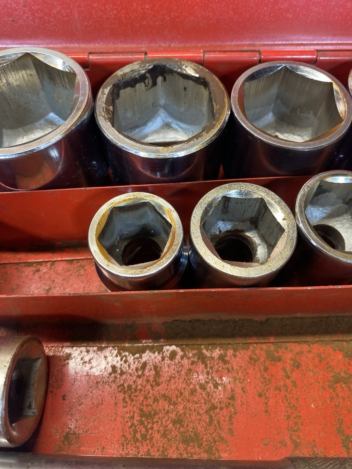 3/4” Drive Socket Set 18 Pieces With Metal Case