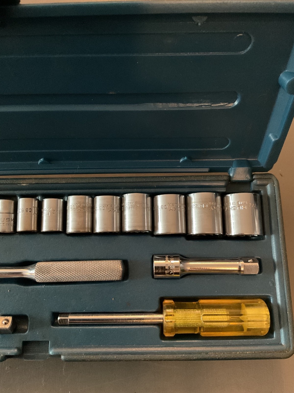 Vintage HUSKY Socket Set in Case 21 Piece Set COMPLETE