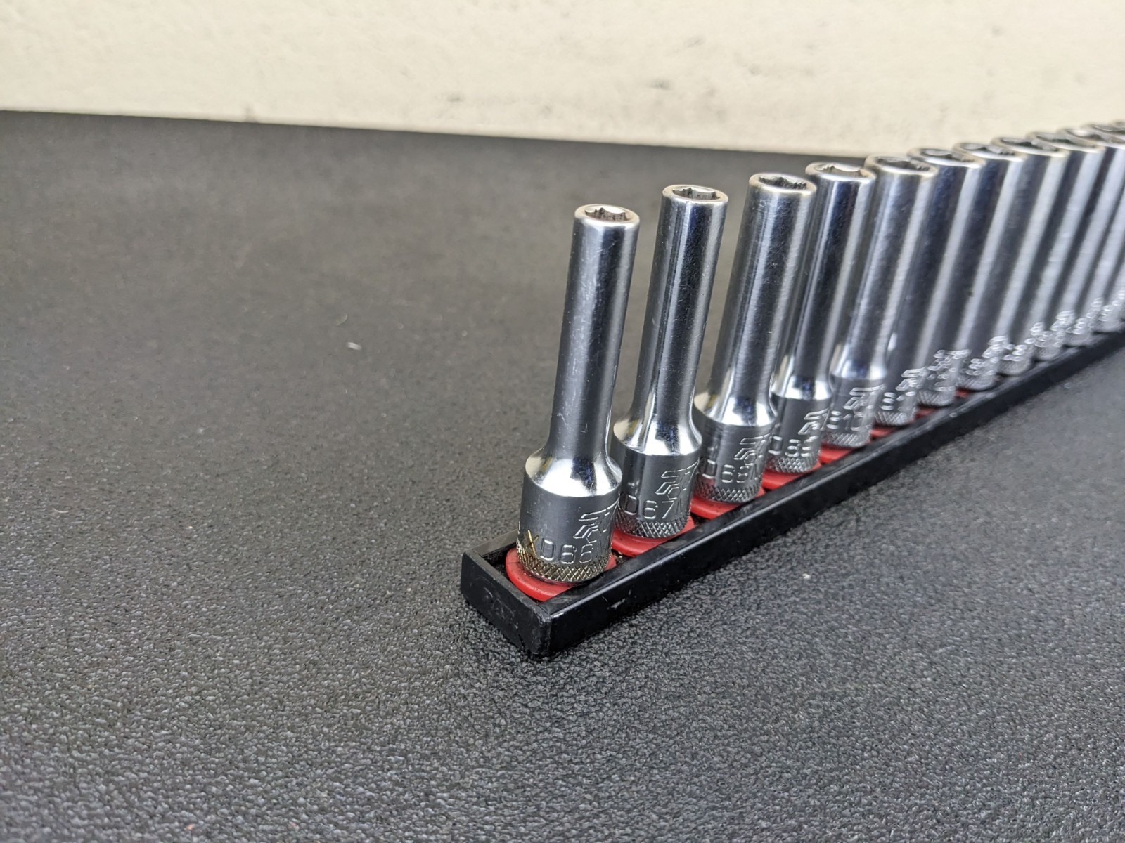 #bo801 Mac Tools 14pc SXDM146BRPT Metric Deep Non-Slip Set 6PT 3/8″ Drive