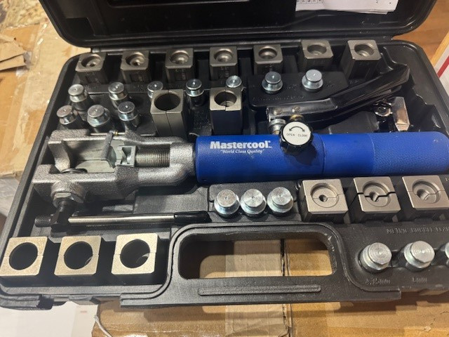 Mastercool 72485 Master Hydraulic Flaring Tool Set with Jiffy Tite Fitting