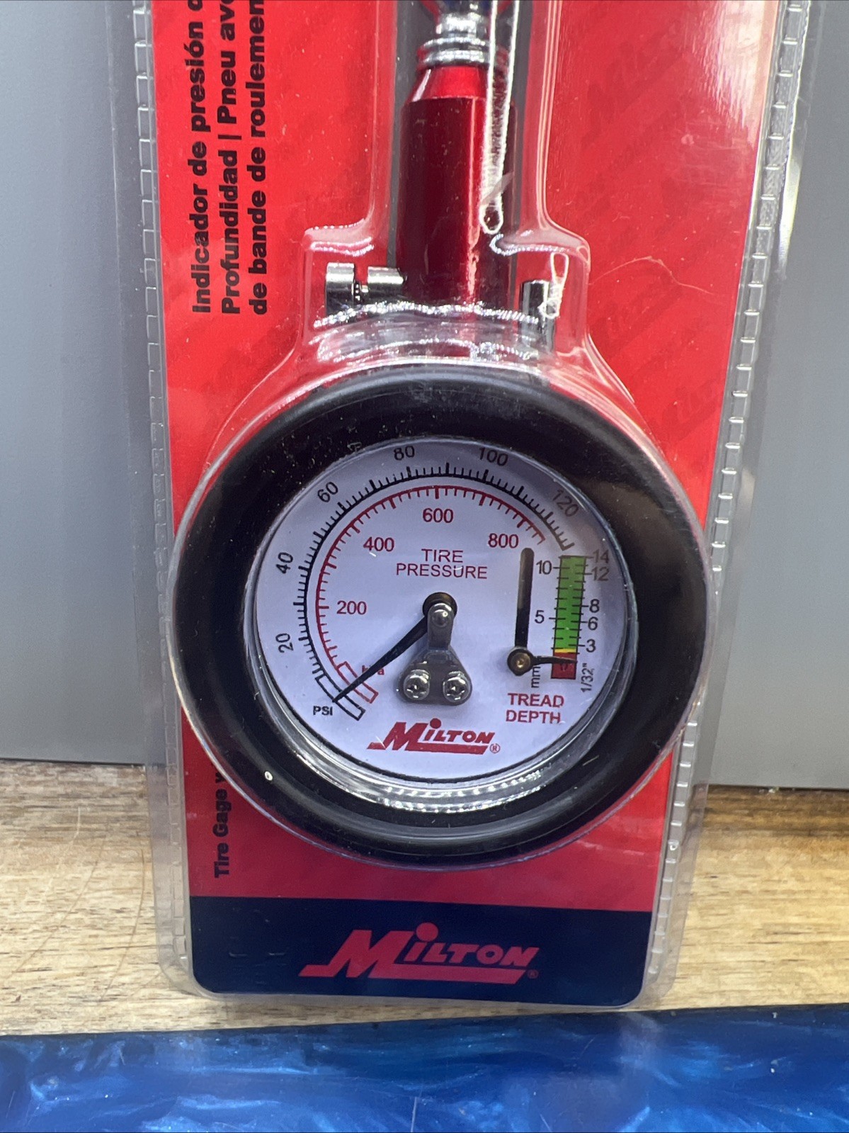 Milton S-934 Dial Tire Gauge, 0-120 PSI – 2 lb increments