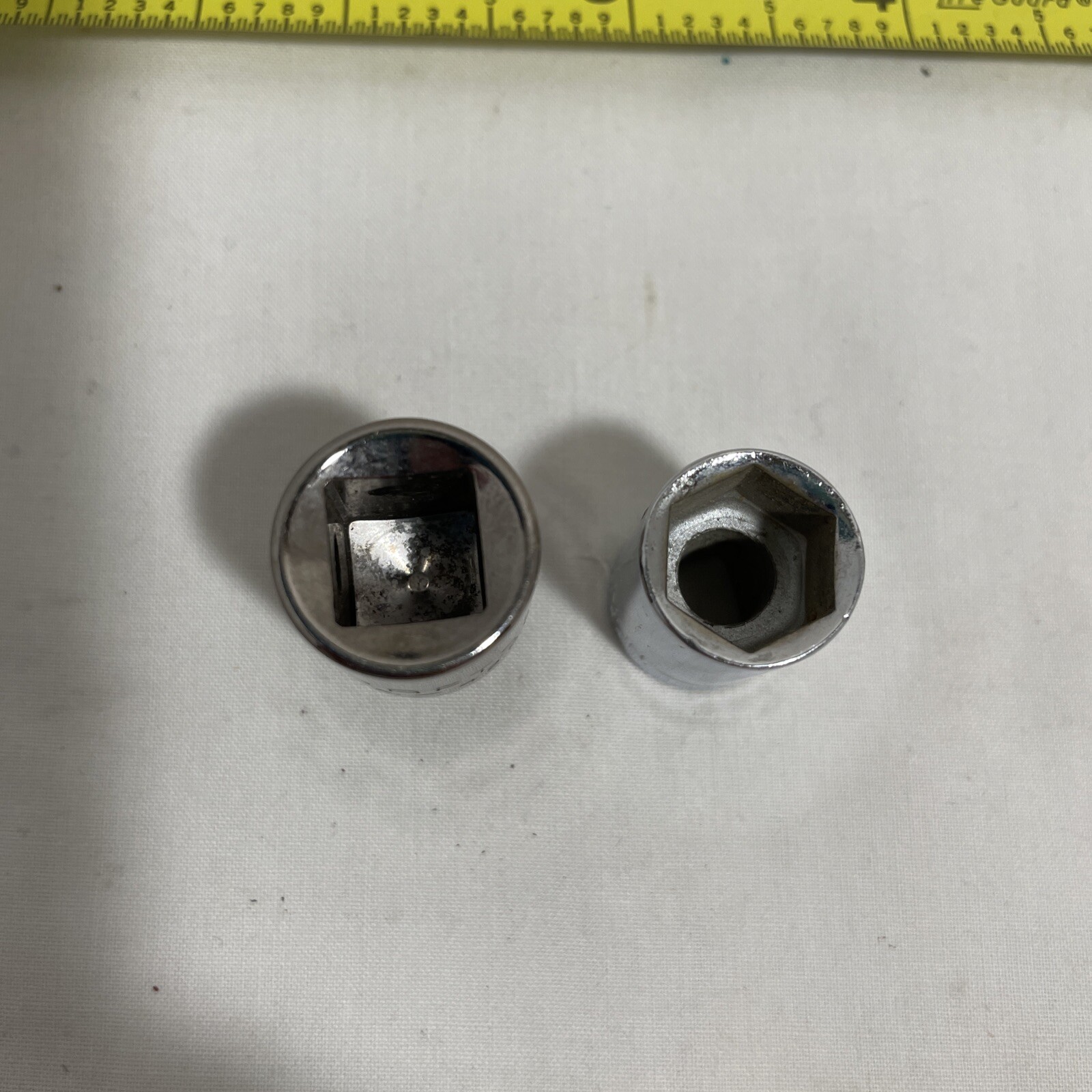 Craftsman Sockets 2 Pc, 1/4 Drive 7/16-6 Pt 43498 & Adapter 1/4 To 3/8 4256v