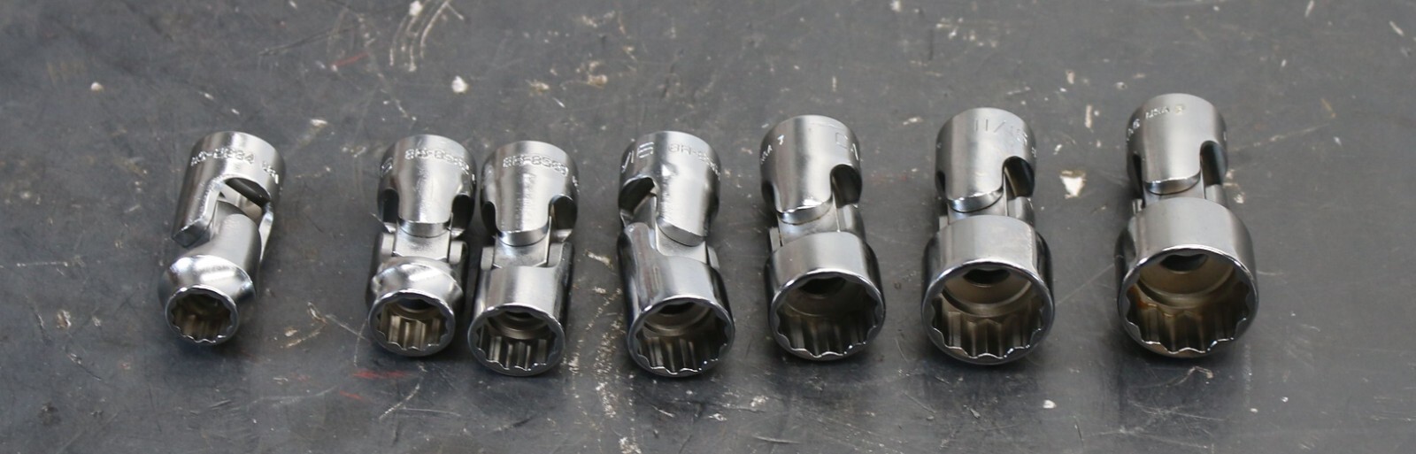 CAT Caterpillar 9S-1747 7-pc Universal Swivel Socket Set 3/8″ – 3/4″ 12-Pt