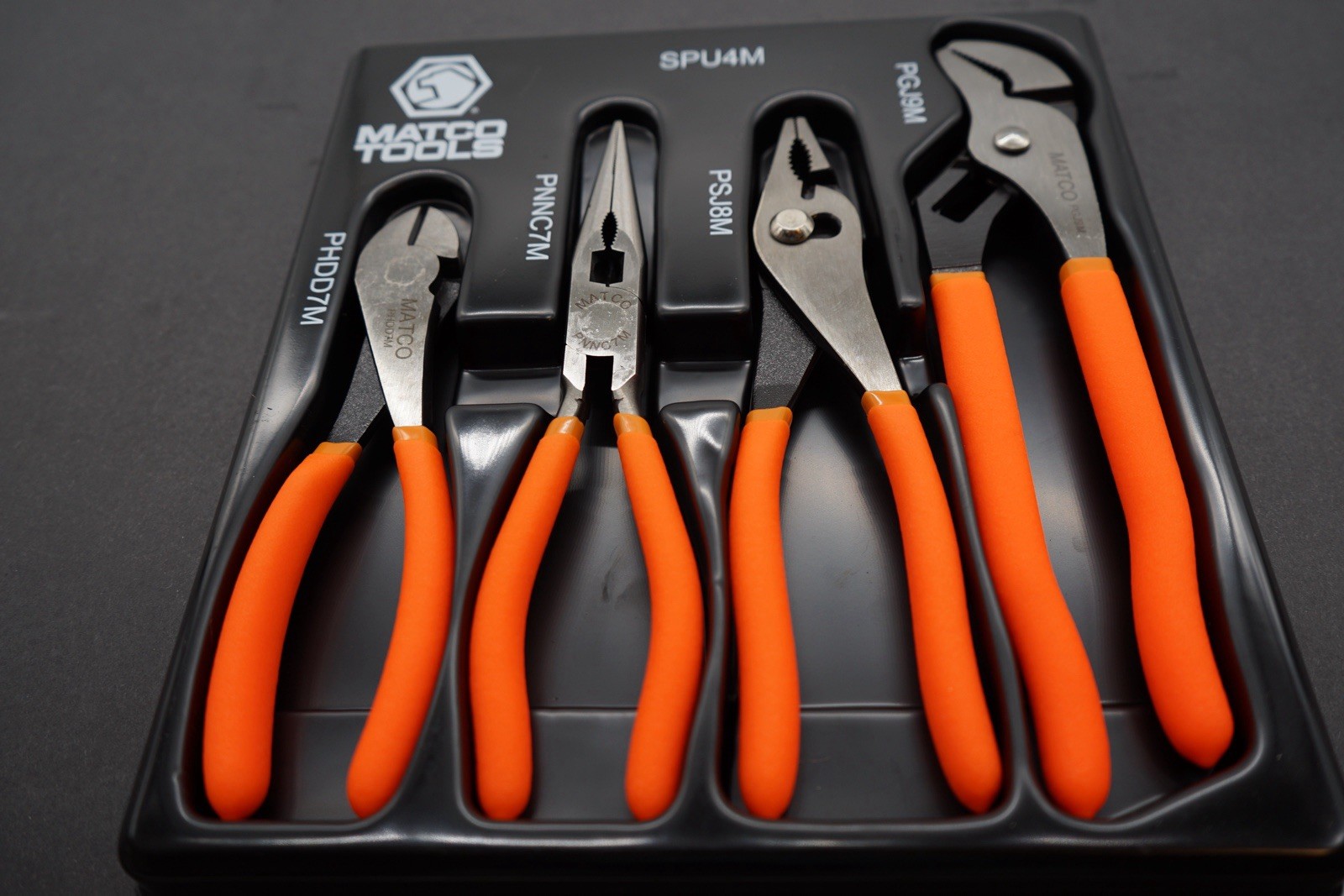 Matco Tools Pliers Universal Set 4-Pieces SPU4M ( Orange ) & Plier Rack PRACKBLK