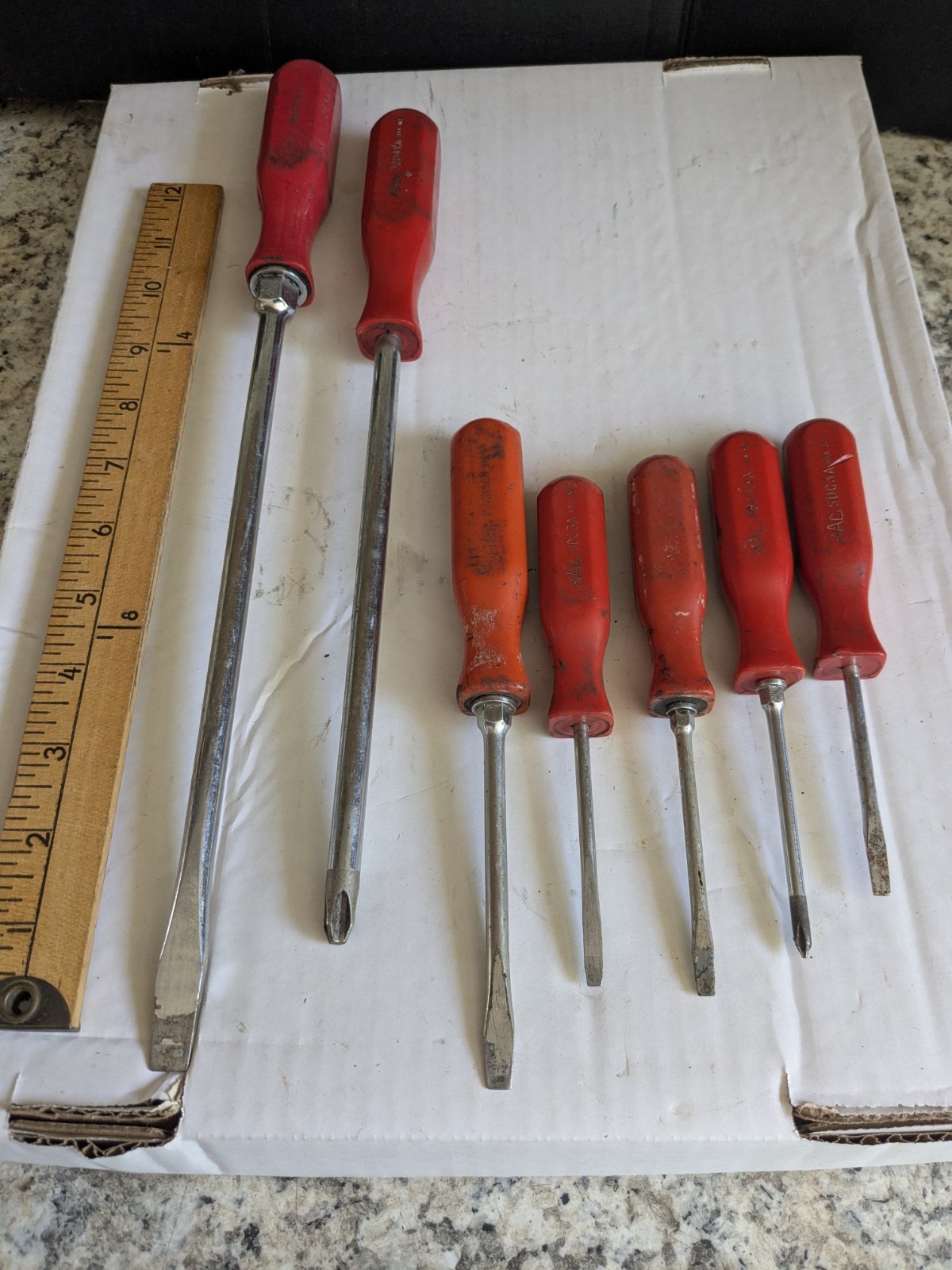 Mixed Lot 7 Pcs Vtg Mac Tools Hard Red Handle Screwdrivers 14″ 12″ 8″ 6″