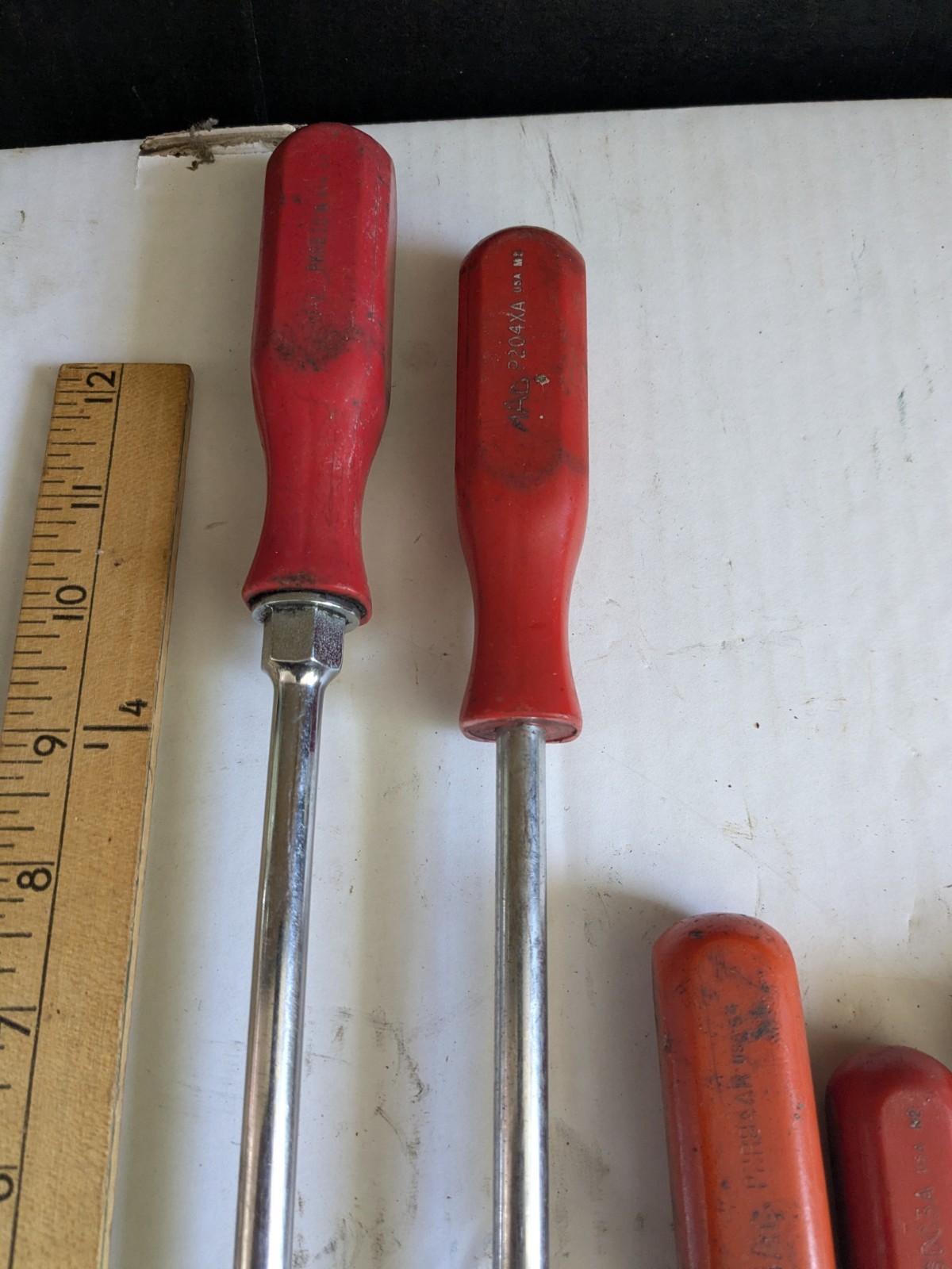Mixed Lot 7 Pcs Vtg Mac Tools Hard Red Handle Screwdrivers 14″ 12″ 8″ 6″
