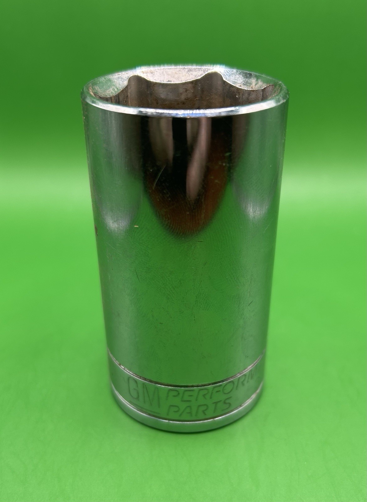 Vintage GM Performance Parts 37240 Deep Socket 1-1/4″ 1/2″ Drive 6-Point Chrome