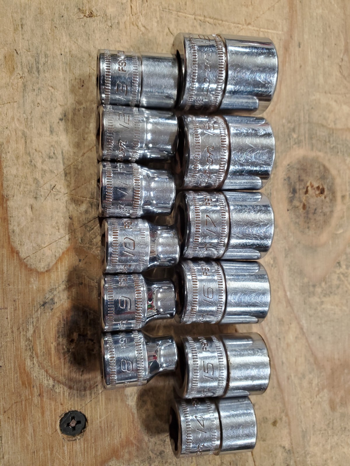 Snap-on Tools 3/8″ drive 8 thru 19 mm 6-point regular socket set 12 pieces