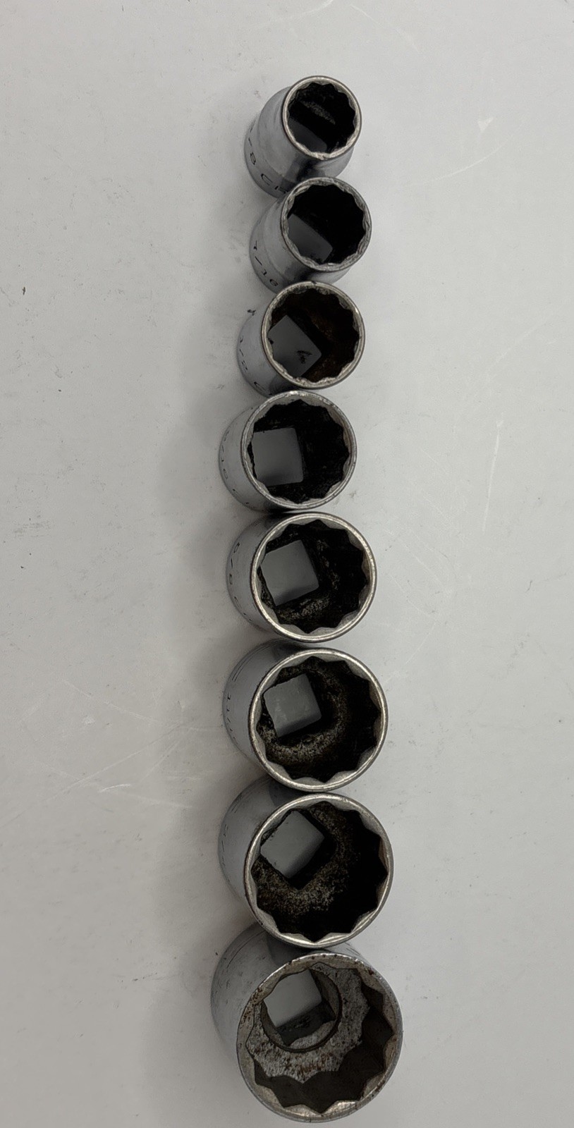 Craftsman USA 3/8 Drive SAE Socket Set 3/8-13/16 8pc 12PT V Vintage