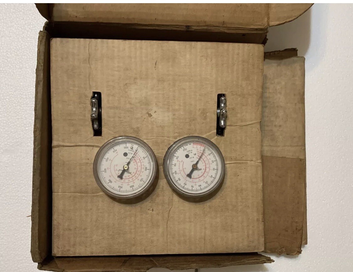 Kent-Moore VINTAGE COMPLETE MANIFOLD GAUGE SET ROBINAIR MANUFACTURING