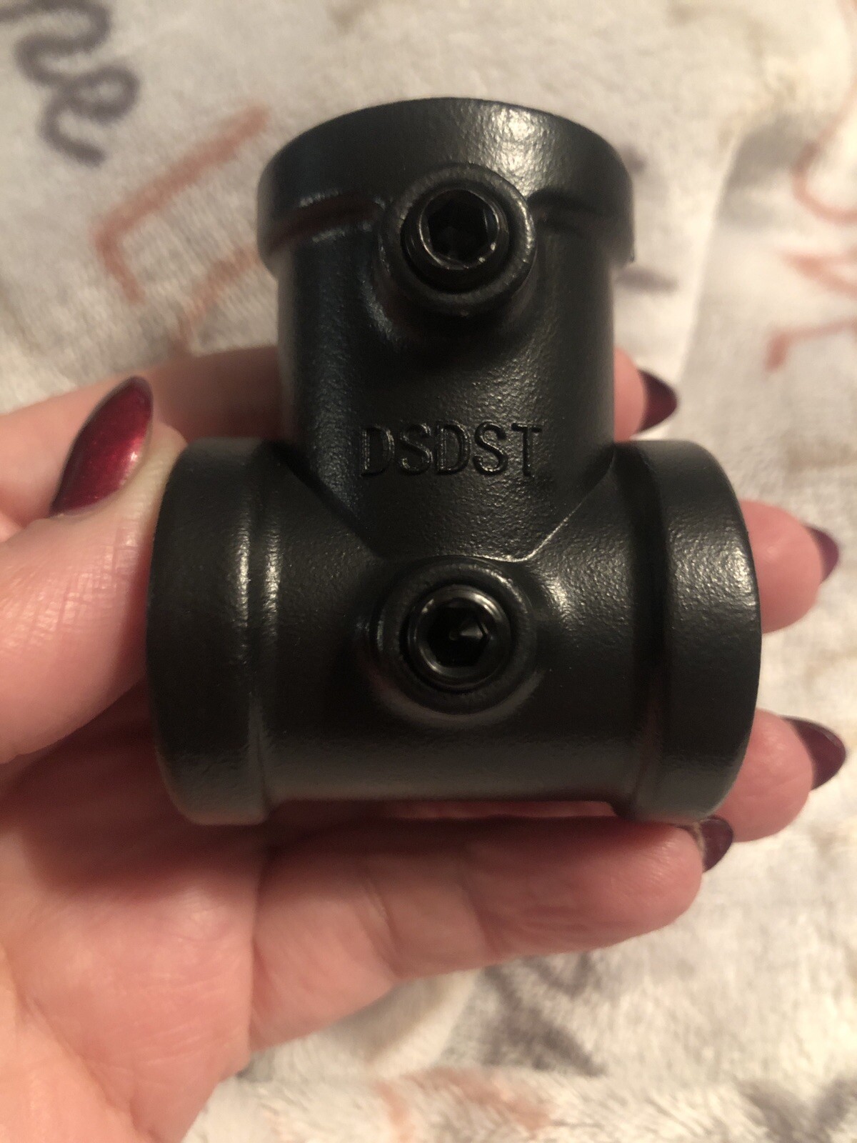 10 Piece Lot 1″ Black 3-Socket Tee Pipe Fitting Tee No threads