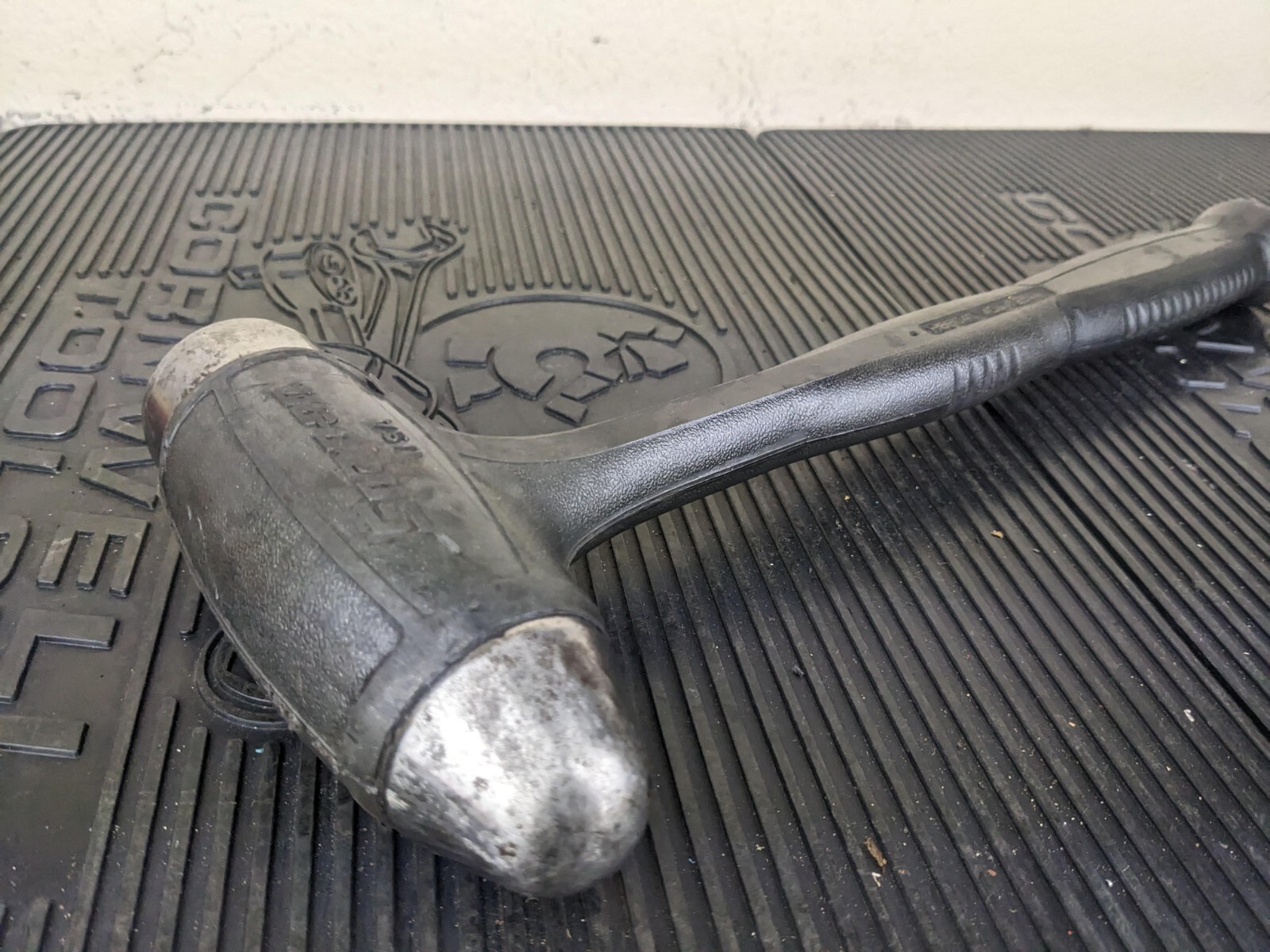 #be969 Snap On Tools – HBBD40DT – 40oz Dead Blow Ball Peen Dark Titanium Hammer