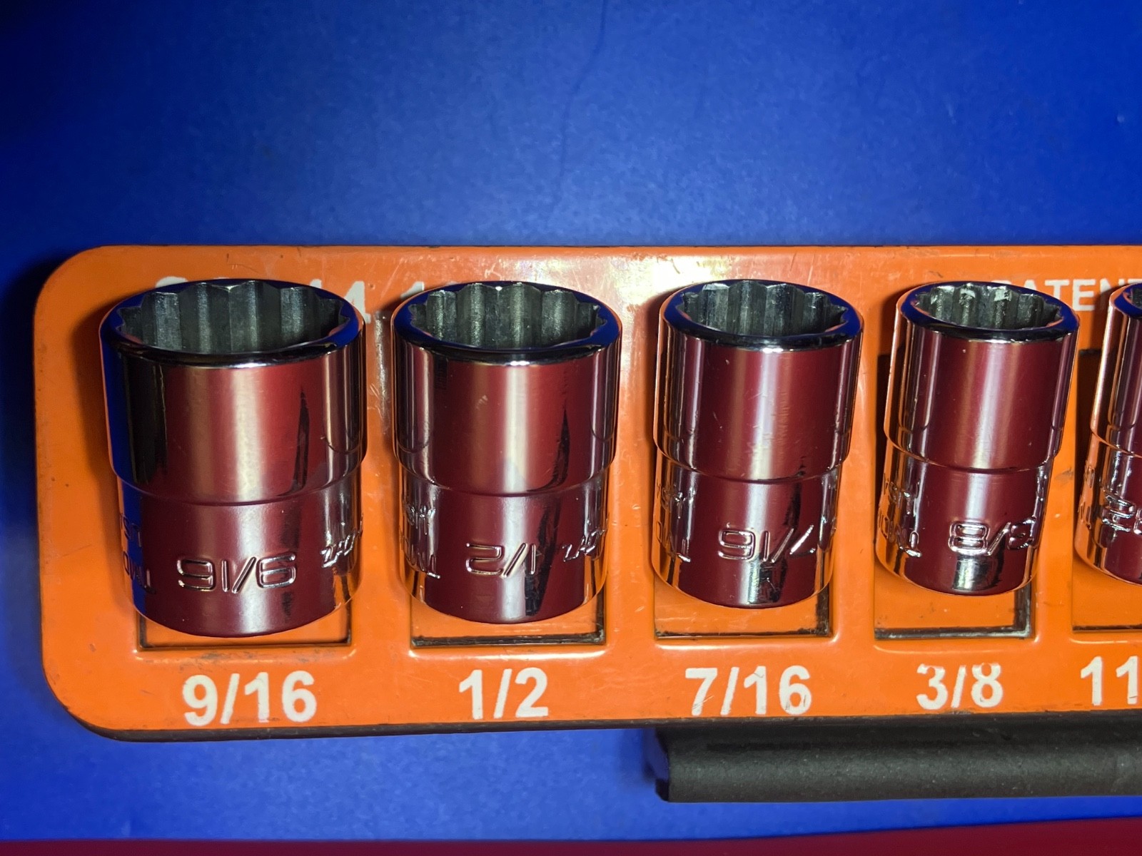 Snap On 1/4″ Drive 12-POINT SAE Shallow Socket Set W/Collectable All Metal Tray