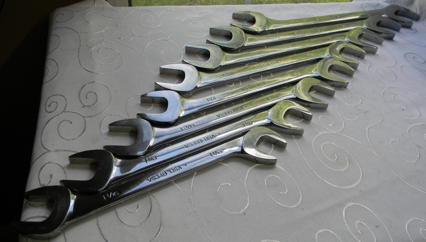 SNAP-ON 8PC SAE FOUR-WAY ANGLE HEAD OPEN-END WRENCH SET 1-1/16-1-1/2″ VS24-VS48B