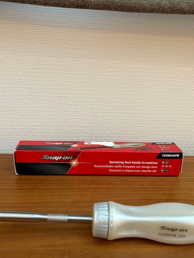 Snap-on SSDMR4BPW PEARL WHITE Hard Grip Ratcheting Screwdriver [Unused]