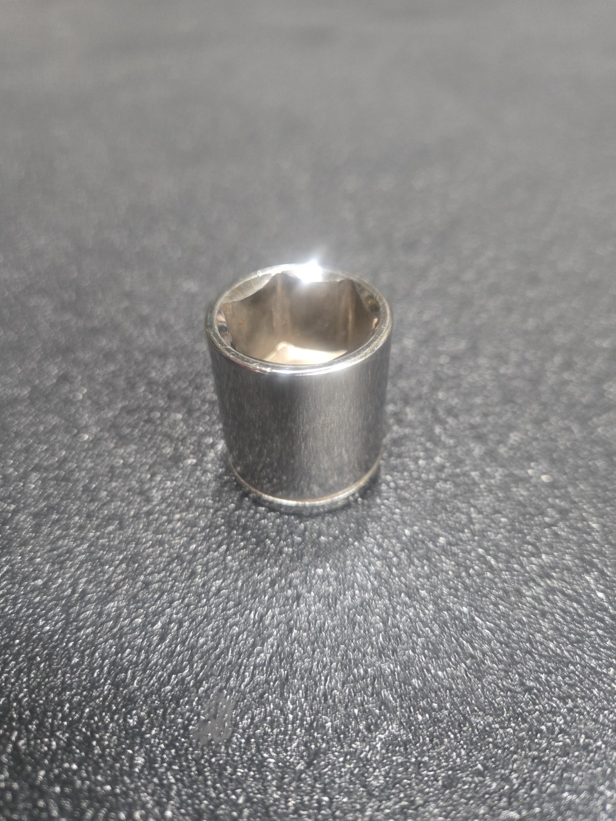 Blue Point Tools BLPS381116- 11/16″ SAE Shallow Socket 3/8″ Drive 6 Point Chrome