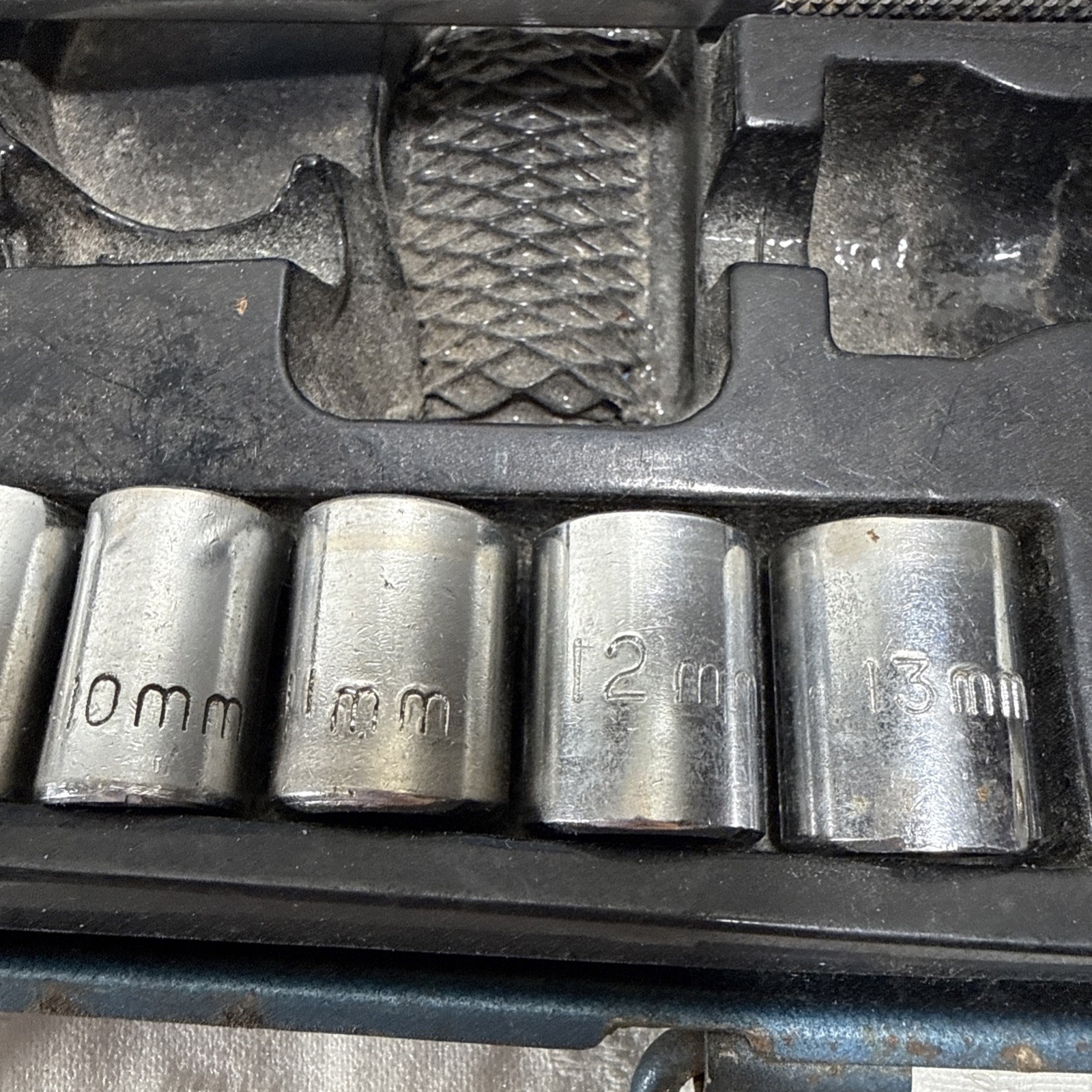 Vintage Blue Metal Case Combination Ratchet Socket Set 19 SAE 13 Metric *Read*