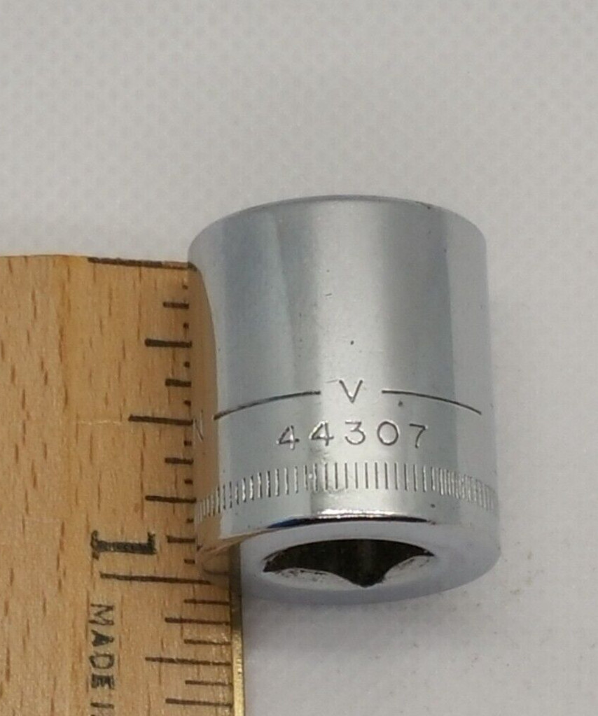 Vintage Craftsman 3/8″ Drive 17mm 12 Point Shallow Socket Metric V 44307 USA