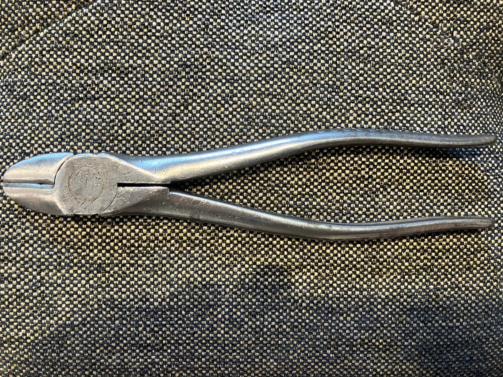 (a) Snap On Tools No. 87 Vacuum Grip Diagonal Cutter 7.25”