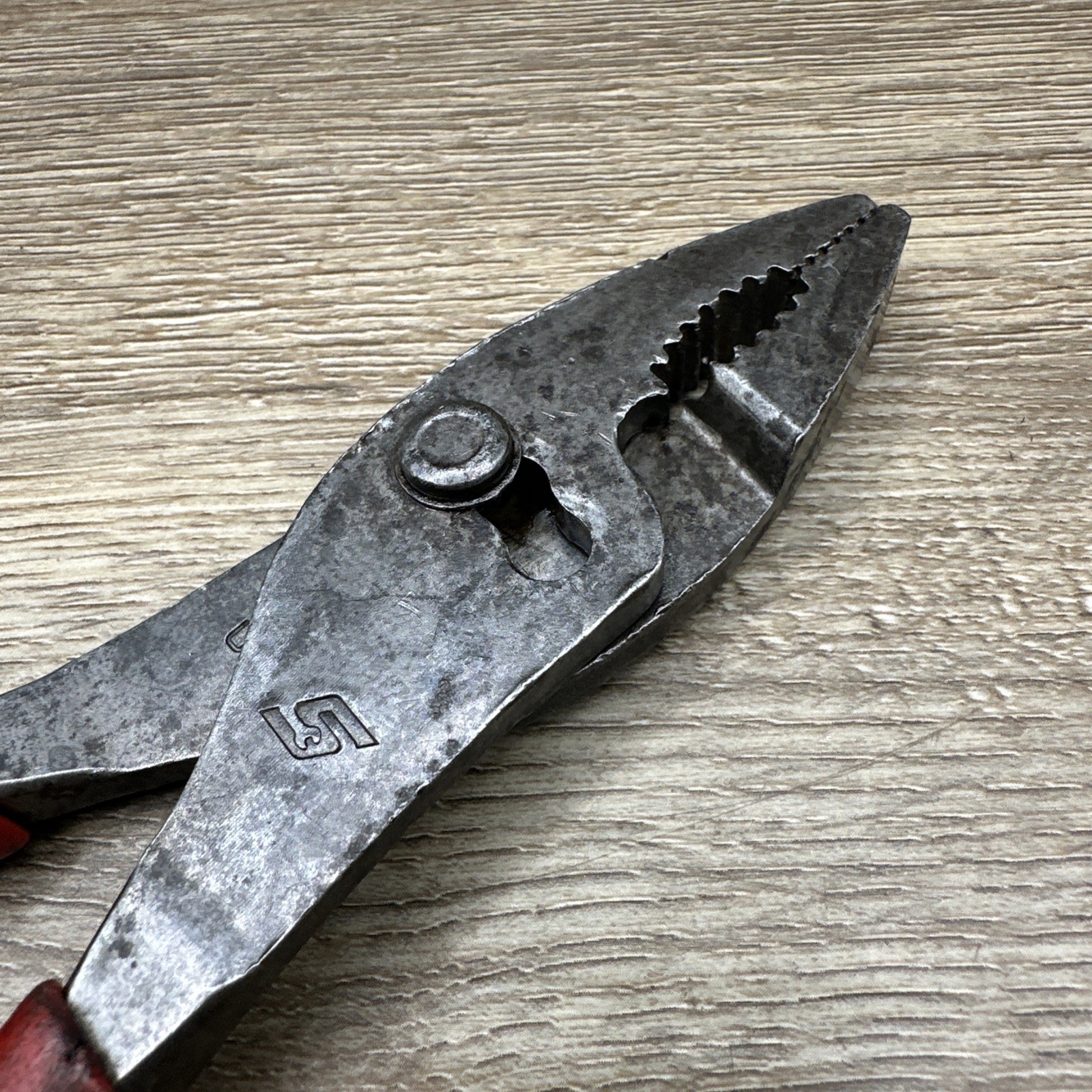Snap On 47acf 8″ talon grip combination slip joint pliers red