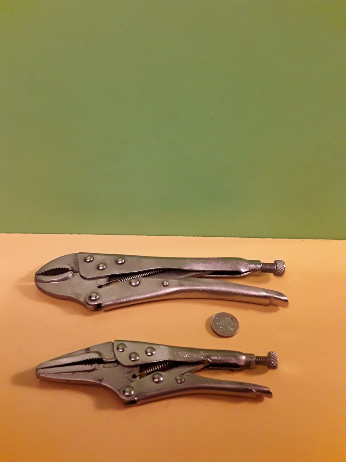 2 Pair Locking pliers ( Mole Grip Type) 220mm and 170mm