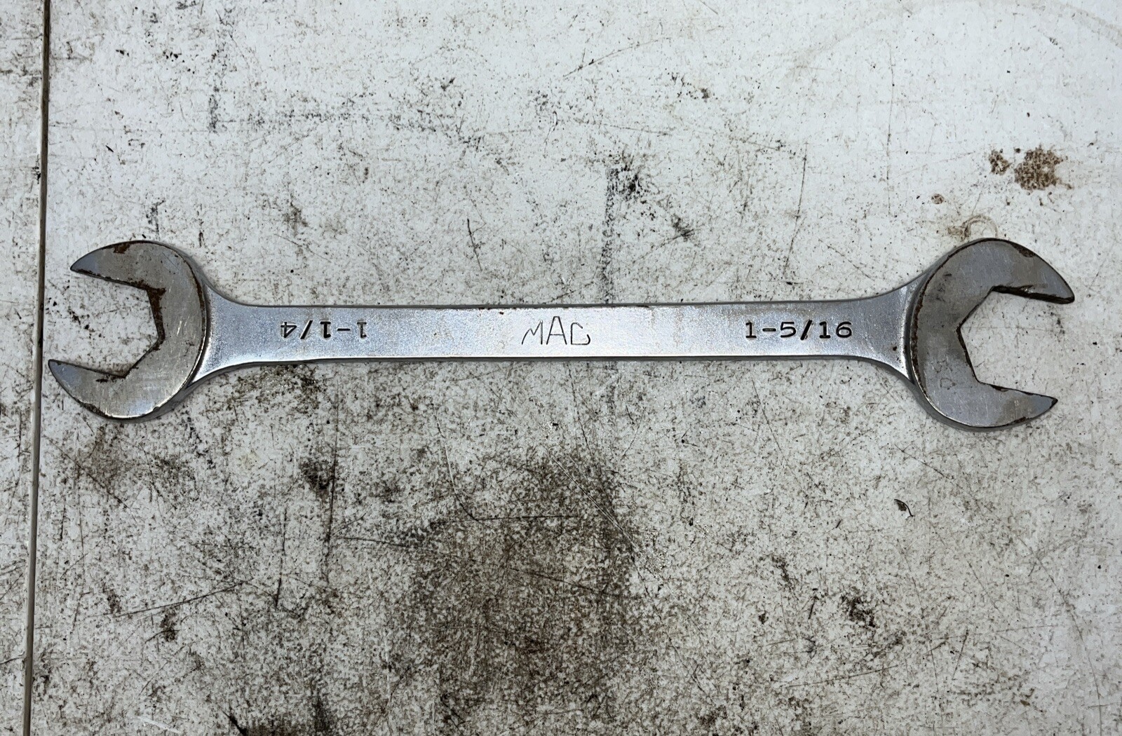 MAC Tools Open End Wrench DR4042 1-1/4″ x 1-5/16″ Marks