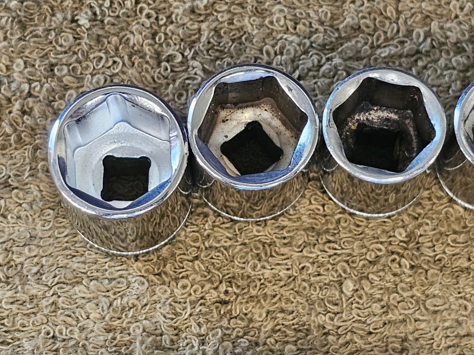 15 Westward Sockets 1/4 Drive 15 14 13 12 11 10 9 8 7 6 5.5 Adapter Metric Set