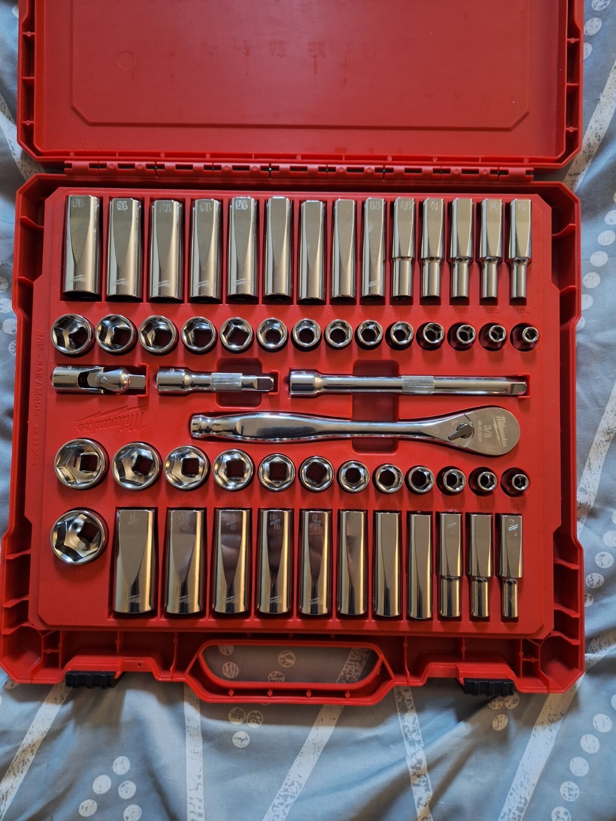 Milwaukee 56 piece socket set, 3/8 Drive Set EUC